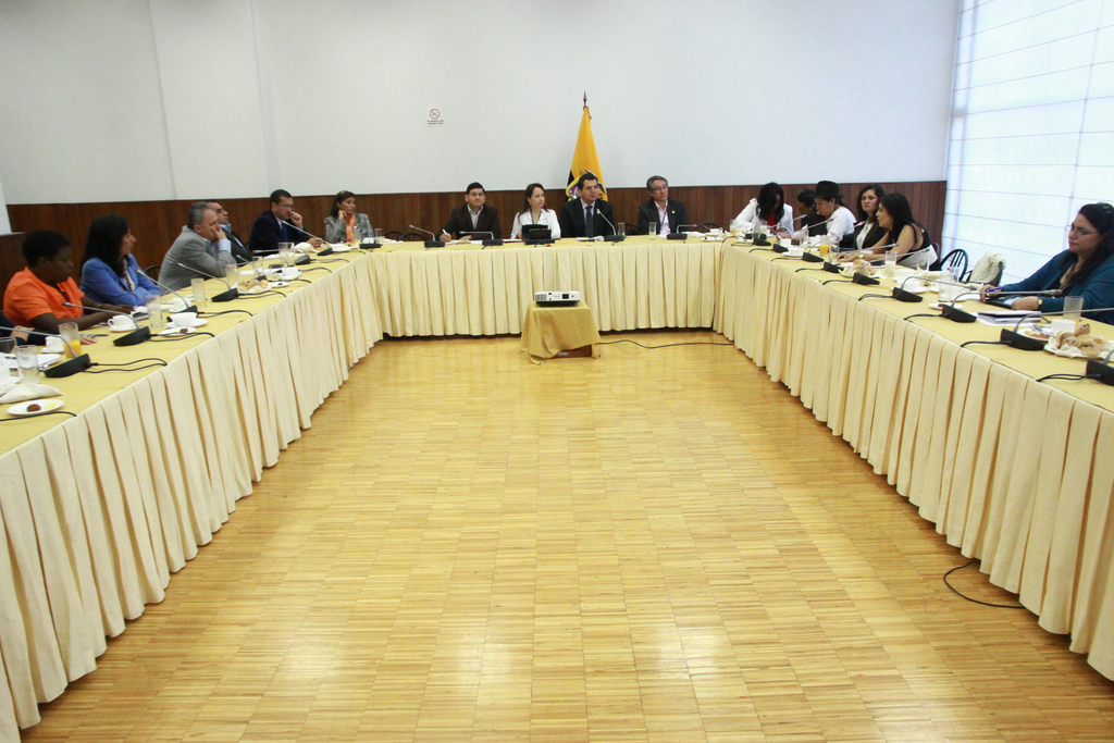 grupo-parl-contra-la-pobreza-1