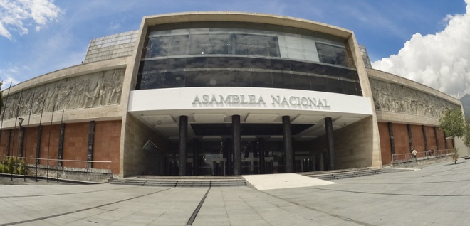Reformas a la Ley de Tránsito, posesión de la Superintendenta de Bancos y situación de violencia en el país, en la agenda del Pleno