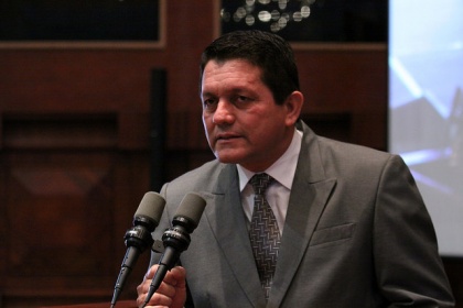 Asambleísta Gozoso Andrade argumentó sobre contratos de trabajo en área agrícola 