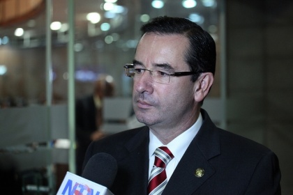 asambleísta Juan Carlos Cassinelli