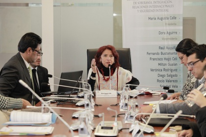 Comisión analizará convenio que reconoce títulos profesionales entre Ecuador y Chile