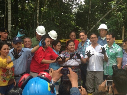Rigoberta Menchú y asambleístas constataron la contaminación de Chevron-Texaco