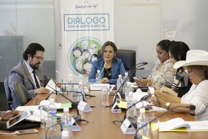 En la Asamblea debaten sobre el fomento a la participación ciudadana
