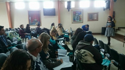 Asambleísta Dora Aguirre participó en conversatorio sobre movilidad humana 