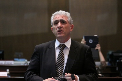 Nombramientos de Oficiales de FF.AA. se harían mediante acuerdos ministeriales