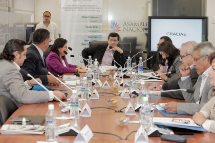 Listo informe para primer debate de reformas a Ley de Contratación Pública