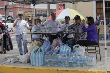 Brigadas reciben donaciones en 6 puntos de la ciudad