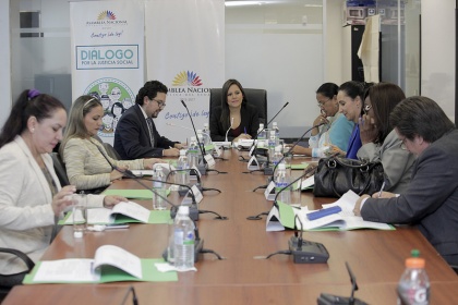 Comisión analizó procesos de fiscalización y atribuciones de legisladores 
