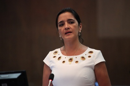 Mary Verduga propone normar el servicio de transporte de puerta a puerta