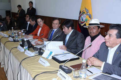 Comisión de Fiscalización investigará venta de pasajes Caracas-Quito
