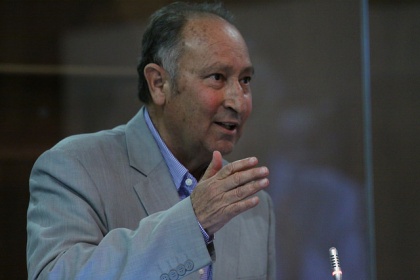 Asambleísta Oswaldo Larriva denunció abuso en costo de pasajes aéreos nacionales