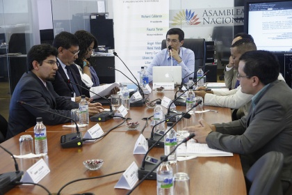 Analizan reforma a la Ley del Sistema de Contratación Pública