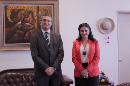 Vicepresidenta de la Asamblea recibe visita de Embajador de Azerbaiyán