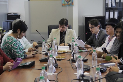 Comisión de Salud recibirá testimonio de usuaria afectada en trámite de seguro médico