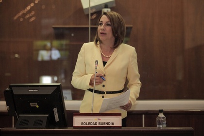 Soledad Vela expone beneficios de la Ley de Economía Popular y Solidaria en Manabí