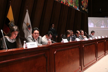 Comisión 2 investigará situación de trabajadores de Diario Hoy