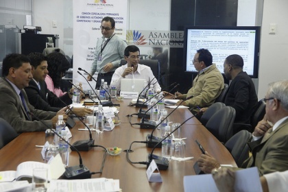 Comisión visitará barrio Bellavista y EcuCERT. Verificará radiación de antenas