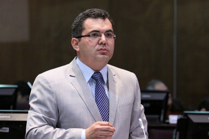 Se busca garantías para evitar estafas en cooperativas de la EPS: Vethowen Chica
