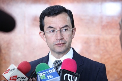 Comparecencia de Presidente o Vicepresidente solo lo determina la Asamblea: F. Torres