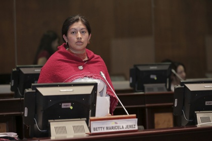 Betty Jerez plantea proyecto para beneficiar con transporte a zonas rurales
