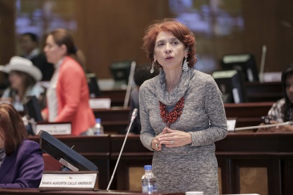 La asambleísta María Augusta Calle, durante su intervención.
