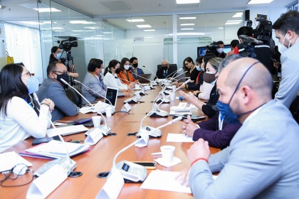 Comisión de Salud, Ministra de Agricultura,reducir la pérdida y el desperdicio de alimentos y mitigar el hambre en personas vulnerables; y, para la gestión de emergencia sanitaria por pandemia,