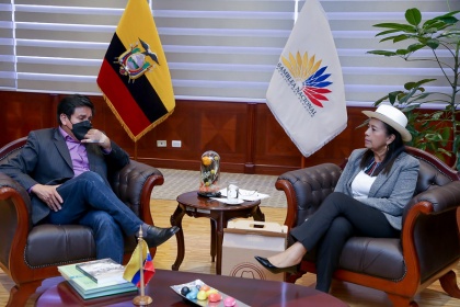 Presidenta de la Asamblea y Alcalde de Biblián revisan problemática del agua