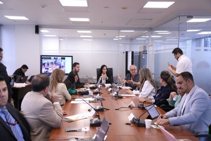 Comisión del Derecho al Trabajo atiende problemas laborales referentes a prestaciones externas, homologación y recategorización salarial