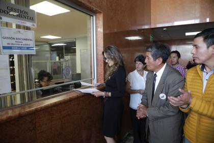 Belén Mayorga propone fomentar y regular la apicultura