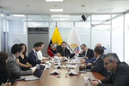 Acceso al trabajo y atención a personas en condición de movilidad humana, fueron tratados en la Comisión de Relaciones Internacionales