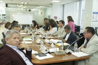 Ministro de Recursos Naturales no Renovables explicará ampliación de zona de explotación petrolera en Yasuní