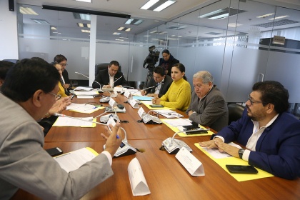 Comisión ocasional que vigila el cumplimiento de las obligaciones del Estado con los jubilados, comparecencia de autoridades,