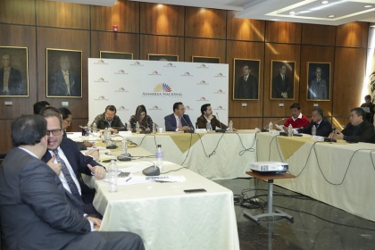 Representantes del transporte de Galápagos aportarán a las reformas de la Ley de Tránsito 