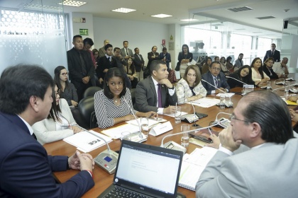 Comisión de Desaparecidos trató caso de Michelle Montenegro con la fiscal Diana Salazar