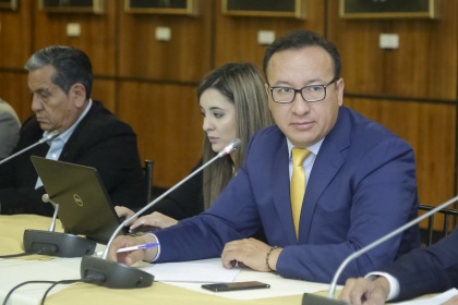 Viceministro de Gestión del Transporte y Director de la Agencia Nacional de Tránsito acuden a comisión ocasional