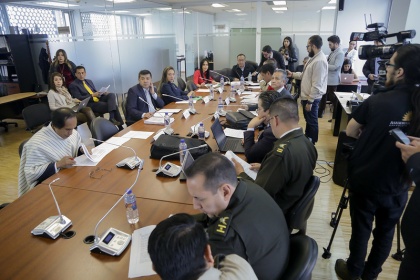 Todo pasajero debe obligatoriamente utilizar cinturón de seguridad: Marcela Holguín