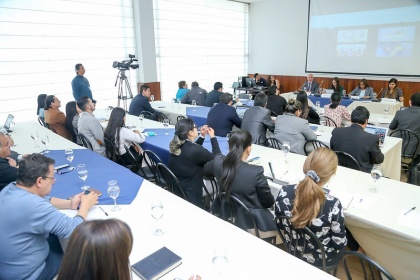 Parlamento Abierto, capacitación a funcionarios,