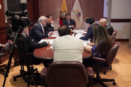 José Serrano se reunió con representantes de productores de cacao y café
