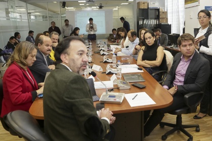 Régimen Económico fiscalizará concesión de Puerto Bolívar