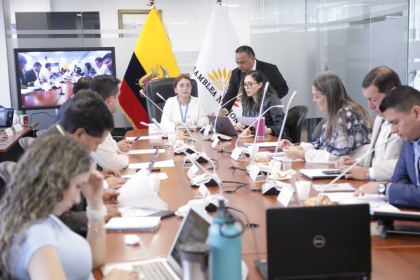 Intendente Técnico de la Superintendencia de Competencia Económica advierte prácticas colusorias en contratación pública