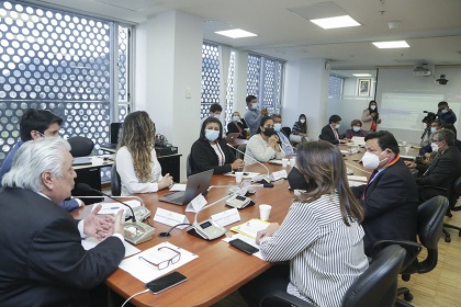 Comisión del Derecho a la Salud, proyecto de Ley de Carrera Sanitaria, Ministerio de Finanzas, Salud, Trabajo y Senescyt,