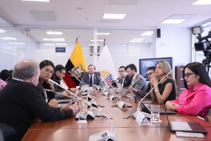 Comisión del Derecho a la Salud , Proyecto de Ley que Regula los Procedimientos Eutanásicos, especialistas,