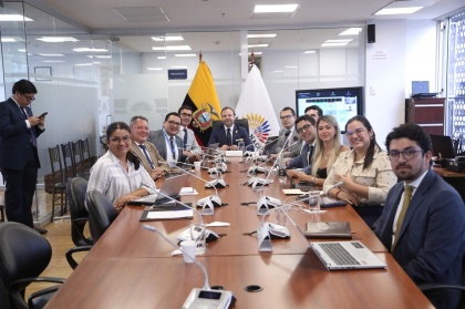 Comisión del Derecho a la Salud, fiscalización a las instituciones que integran la Red Pública Integral de Salud, presidente del Consejo Directivo del Instituto Ecuatoriano de Seguridad Social (IESS), Bernardo Cordovéz, 
