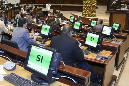 Resolución del Pleno, Jimmy Candell, Seguros Sucre,
