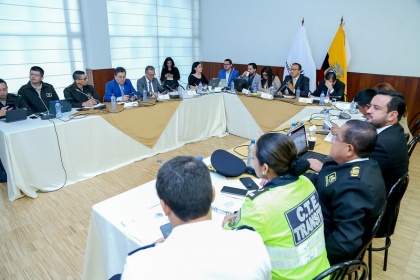 Placas con retroreflectividad para mayor visibilidad en la noche, aprobadas por la mesa de Tránsito