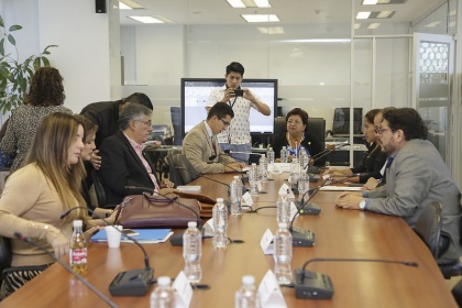 Comisisón de los Trabajadores, 4 sesiones, trabajadores de medios incautados,