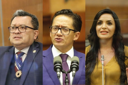 Pleno inicio juicio político escuchando pruebas de cargo y descargo